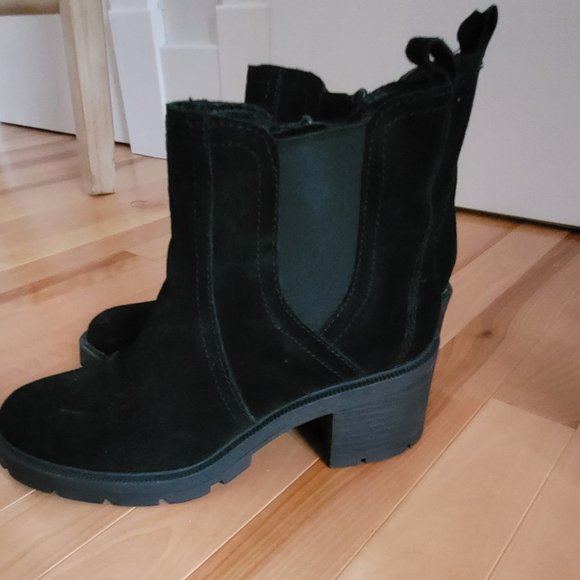 SOLD - Lucky Brand Black Suede Ankle Boots - Size 9 - Picture 3 of 7